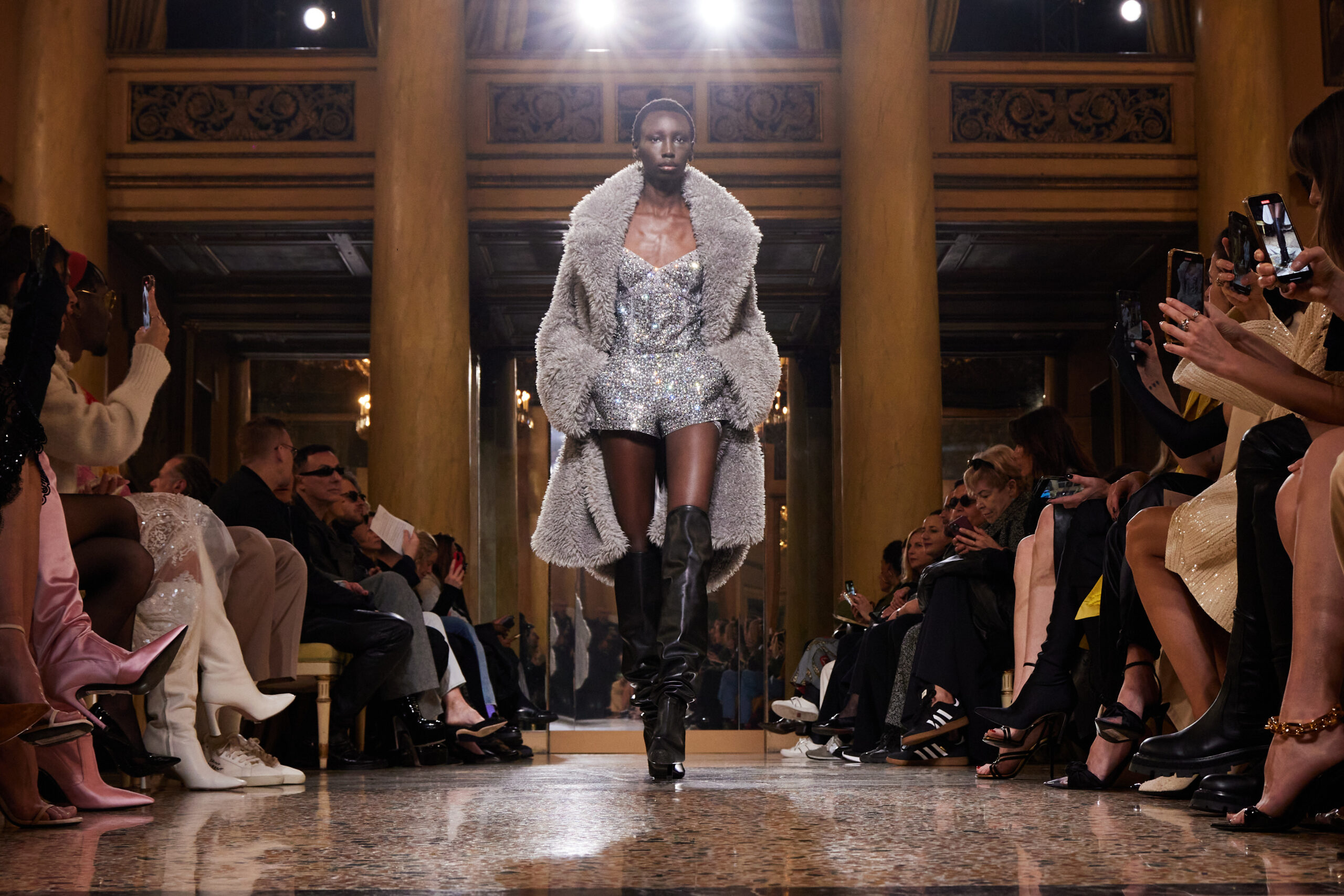 ERMANNO SCERVINO FW 23/24 SHOW DIRECTION