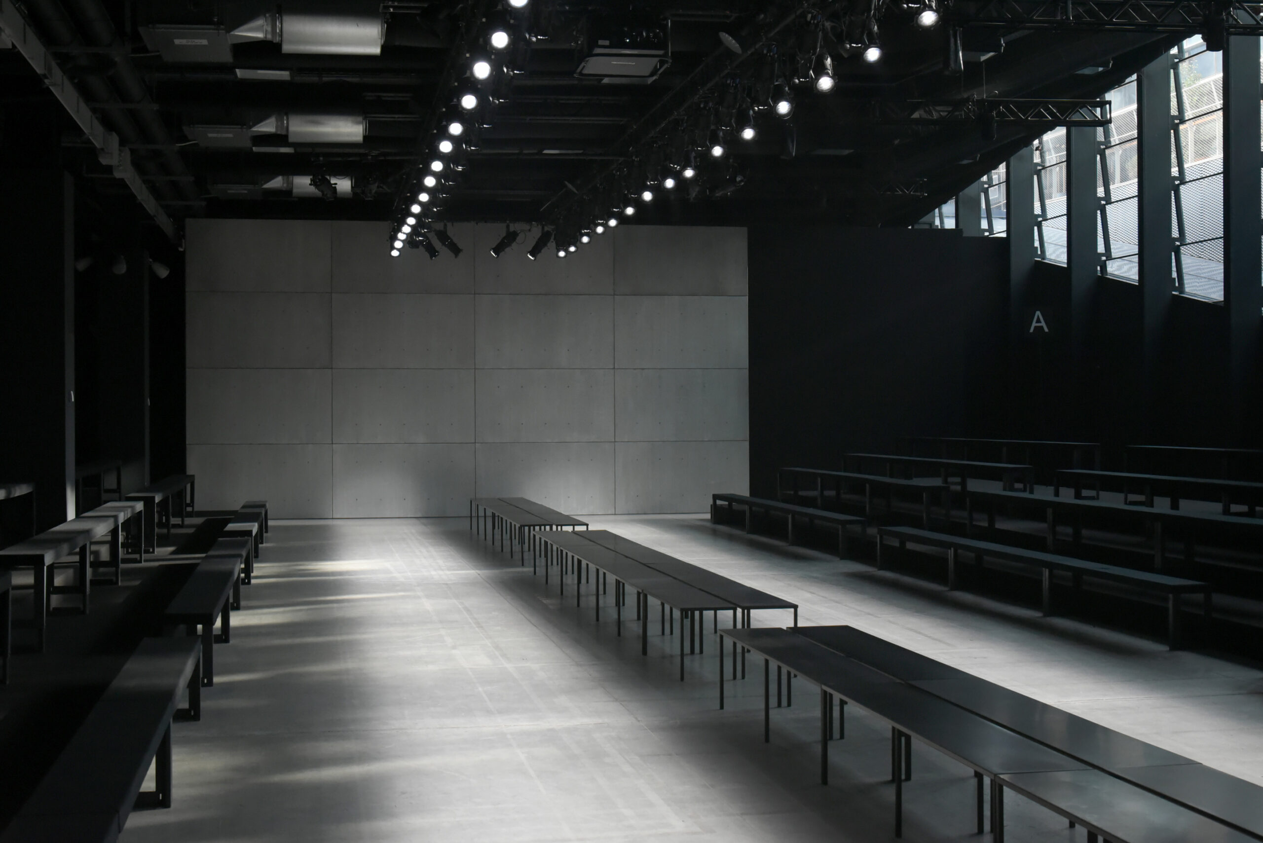 ERMANNO-SCERVINO-FW26-01